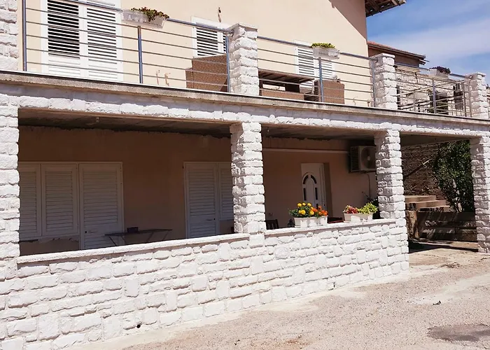 M&m Апартаменты *